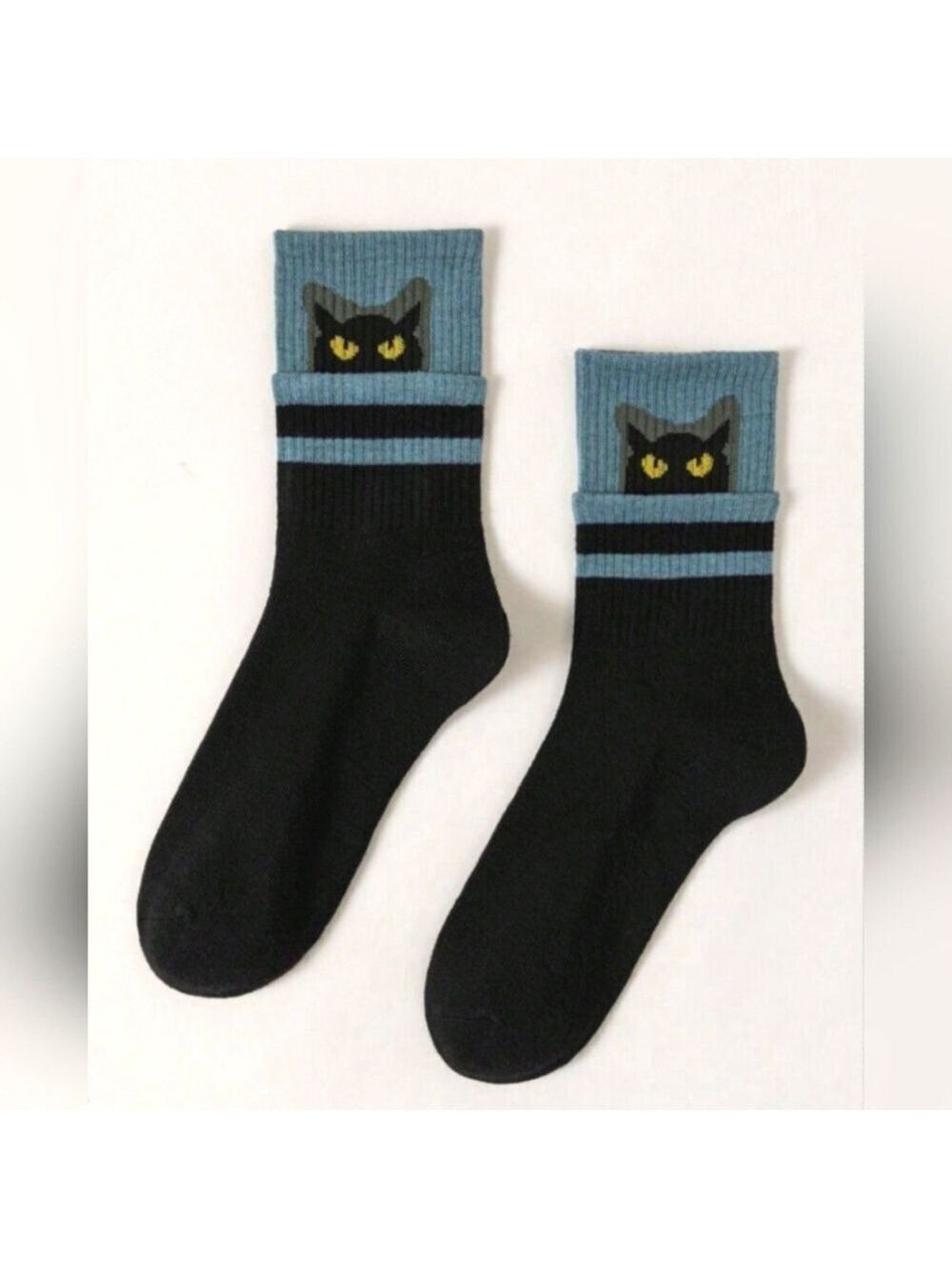 Socks --Watchful Black Cat Design Socks